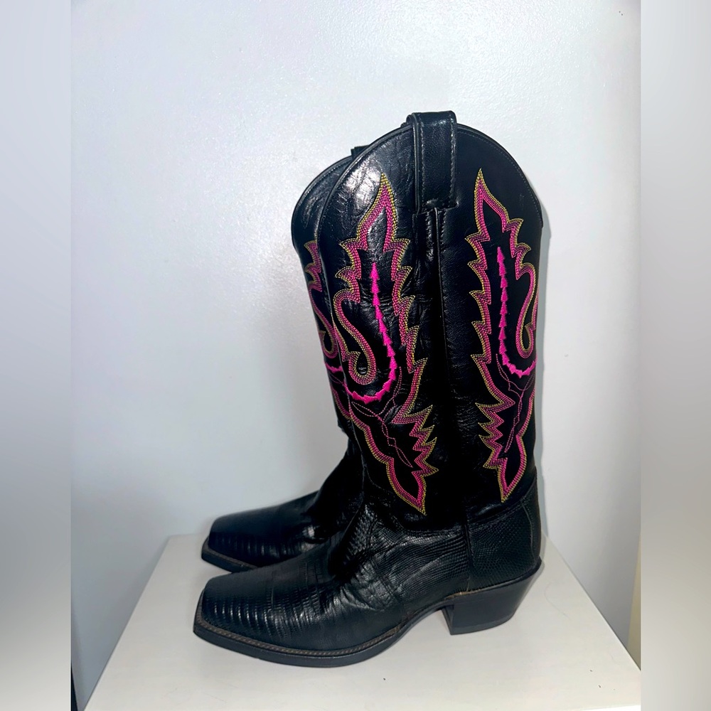 Justin Ladies Lizard Western Boots!